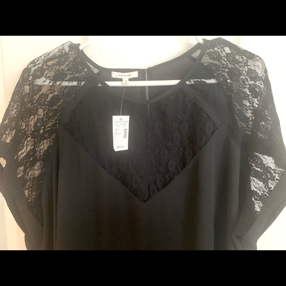 Beautiful black blouse! Maurice’s size 3 plus!